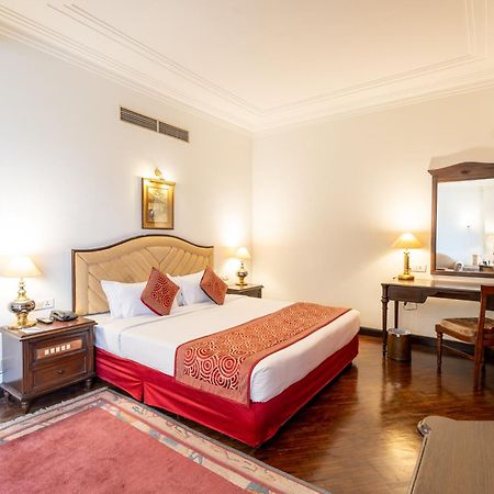Grand Hotel Катманду Экстерьер фото