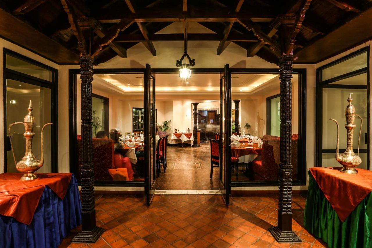 Grand Hotel Катманду Экстерьер фото