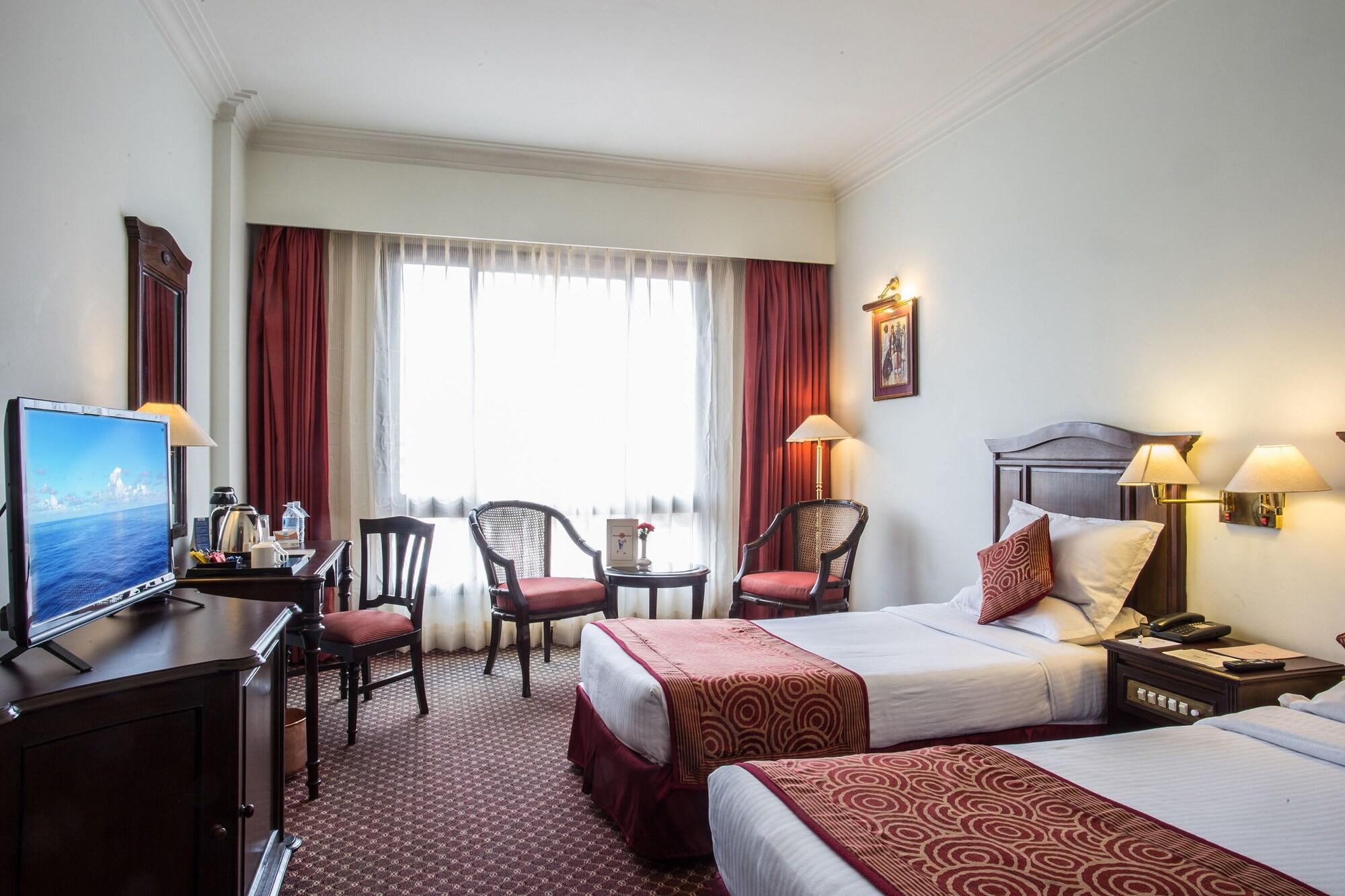 Grand Hotel Катманду Экстерьер фото