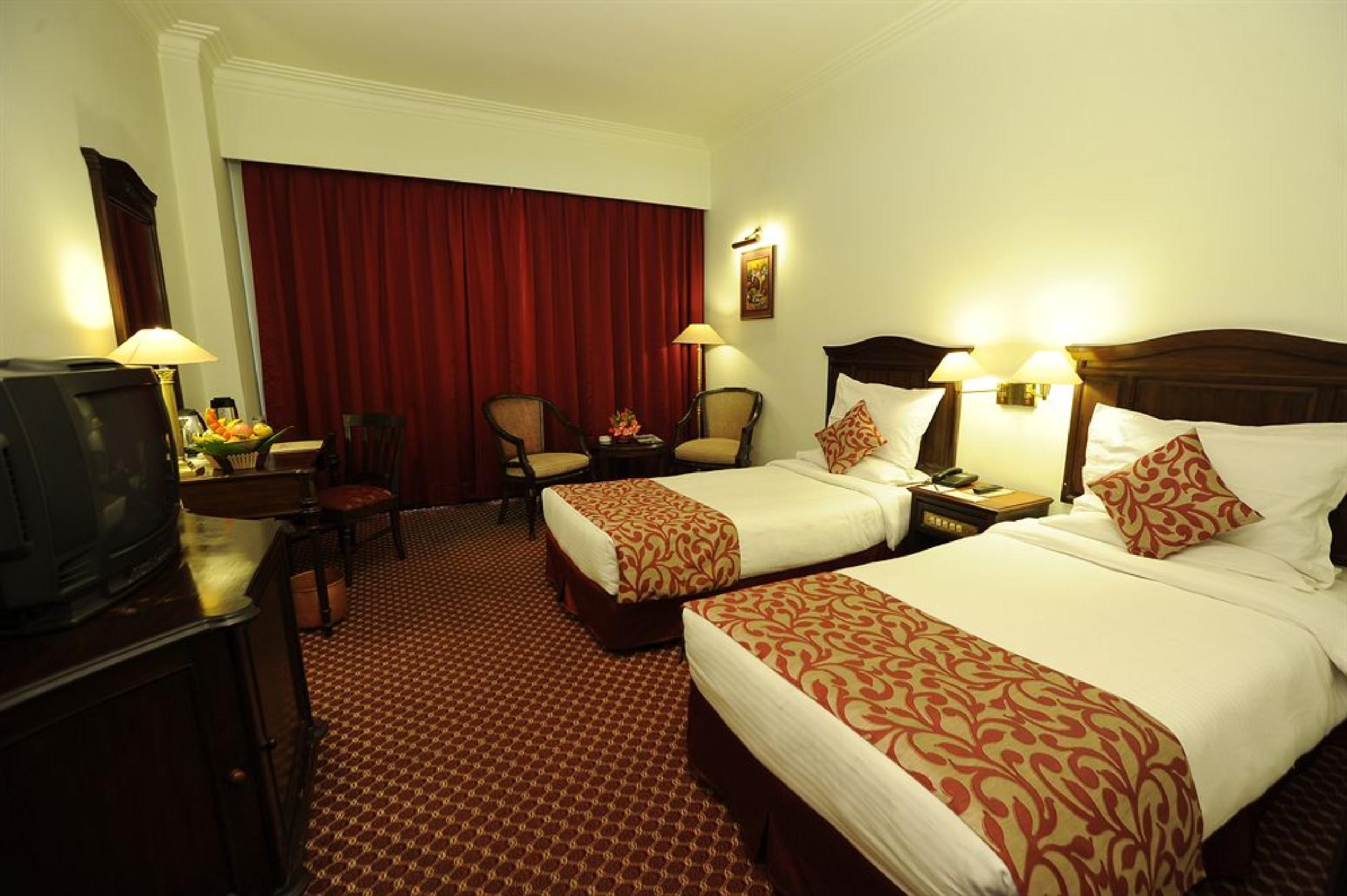Grand Hotel Катманду Экстерьер фото