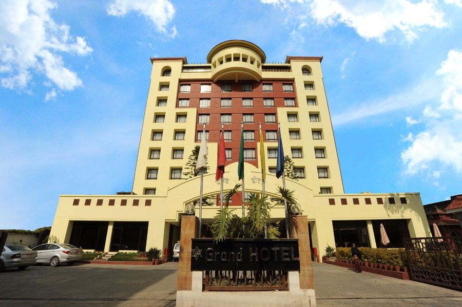 Grand Hotel Катманду Экстерьер фото